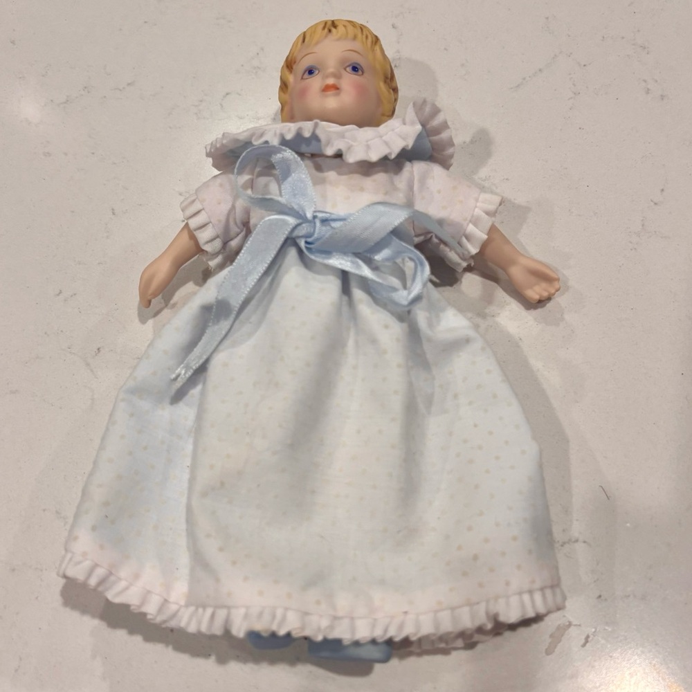 Vintage 1983 Porcelain Doll in White Dress – Small Collectible Figurine